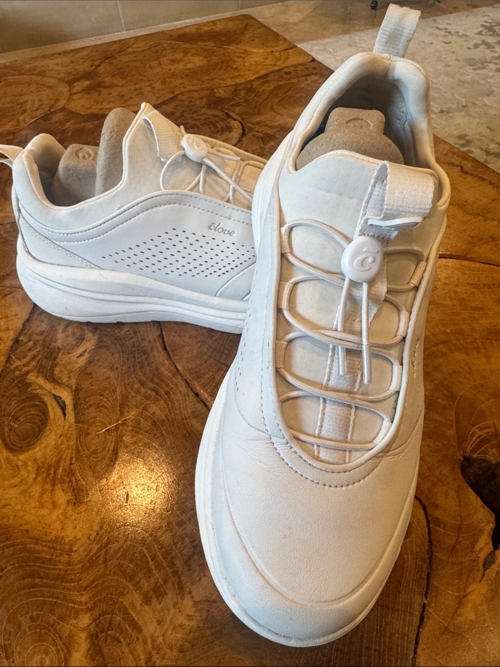 White Clove Prima Brilliant White Lace-Free Sneakers